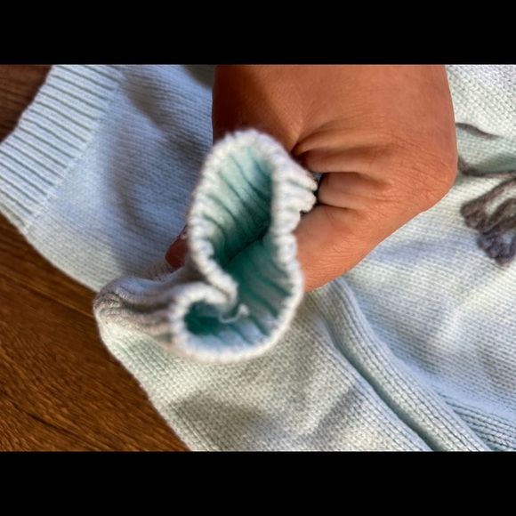 Sweater - Picture 5 of 6